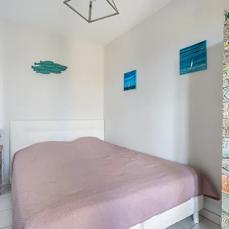 Apartment Le Clos Sainte Anne-2 By Interhome Saint-Tropez