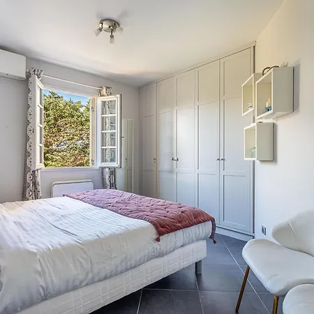 Le Clos Sainte Anne-2 By Interhome