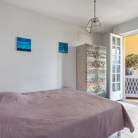 Apartment Le Clos Sainte Anne-2 By Interhome